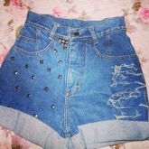 Shorts em cós alto