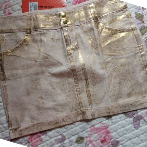 Saia rosa com dourado